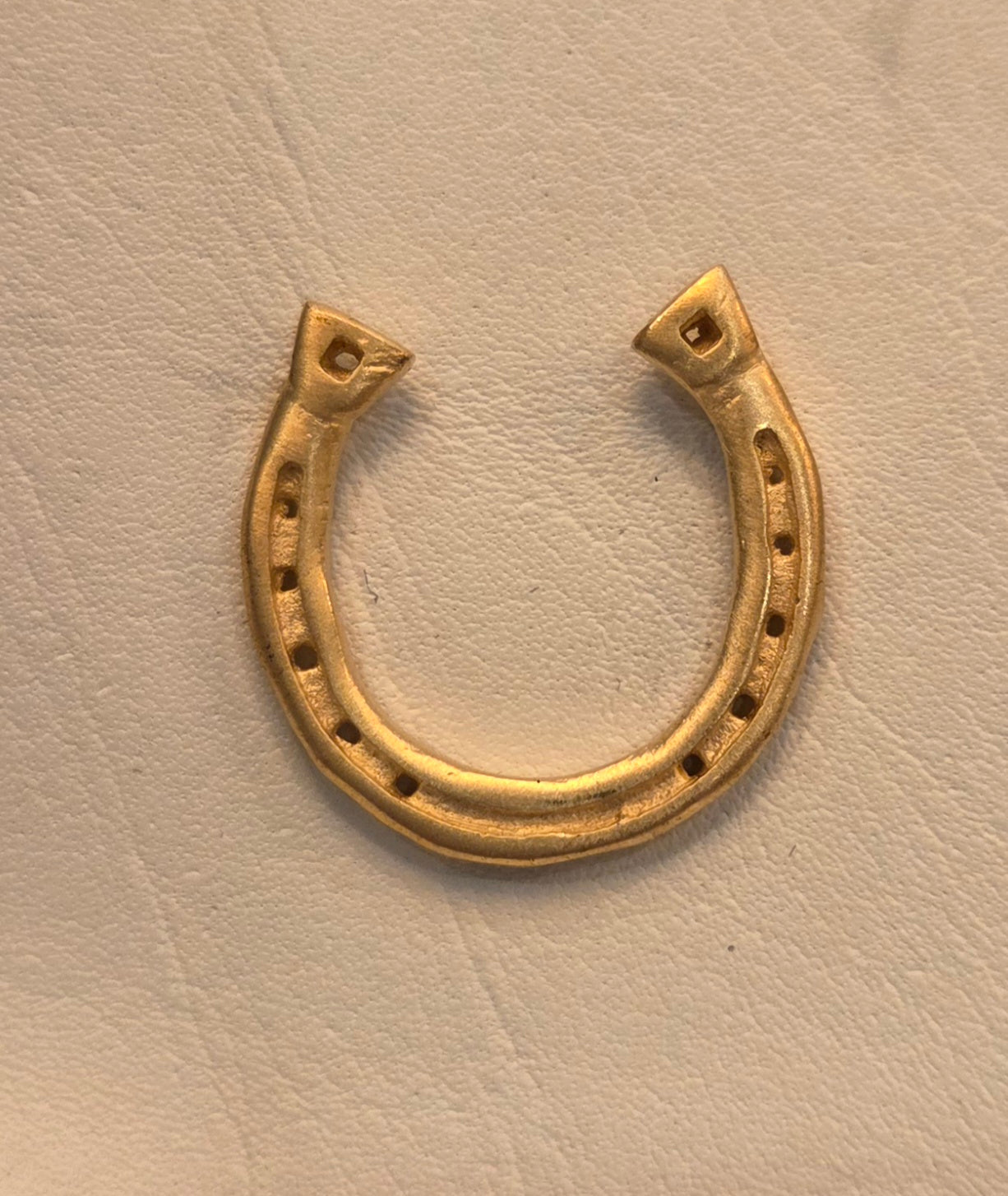 HB Horseshoe Pin Medium Gold