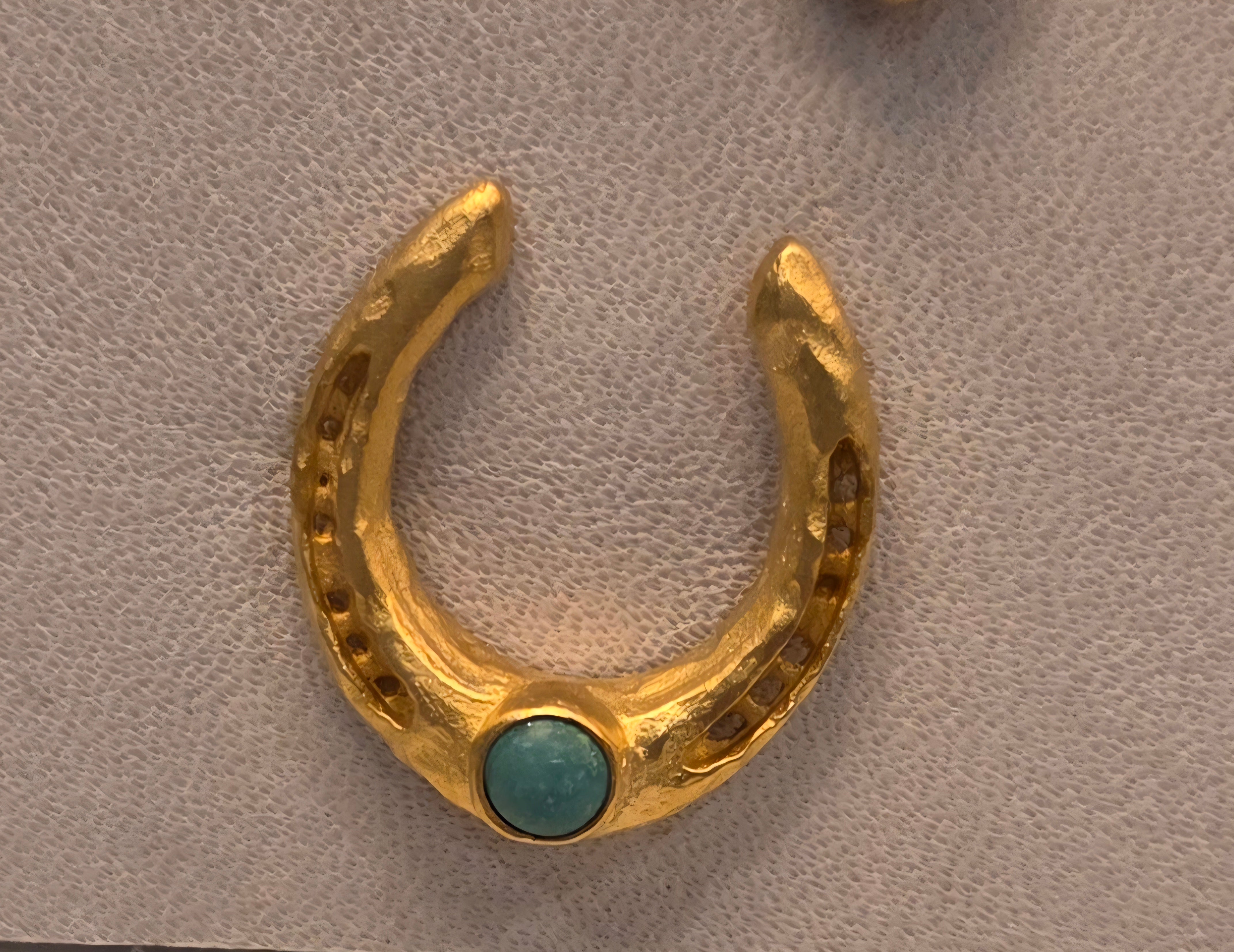 HB Turquoise Horse Shoe  Medium- Gold