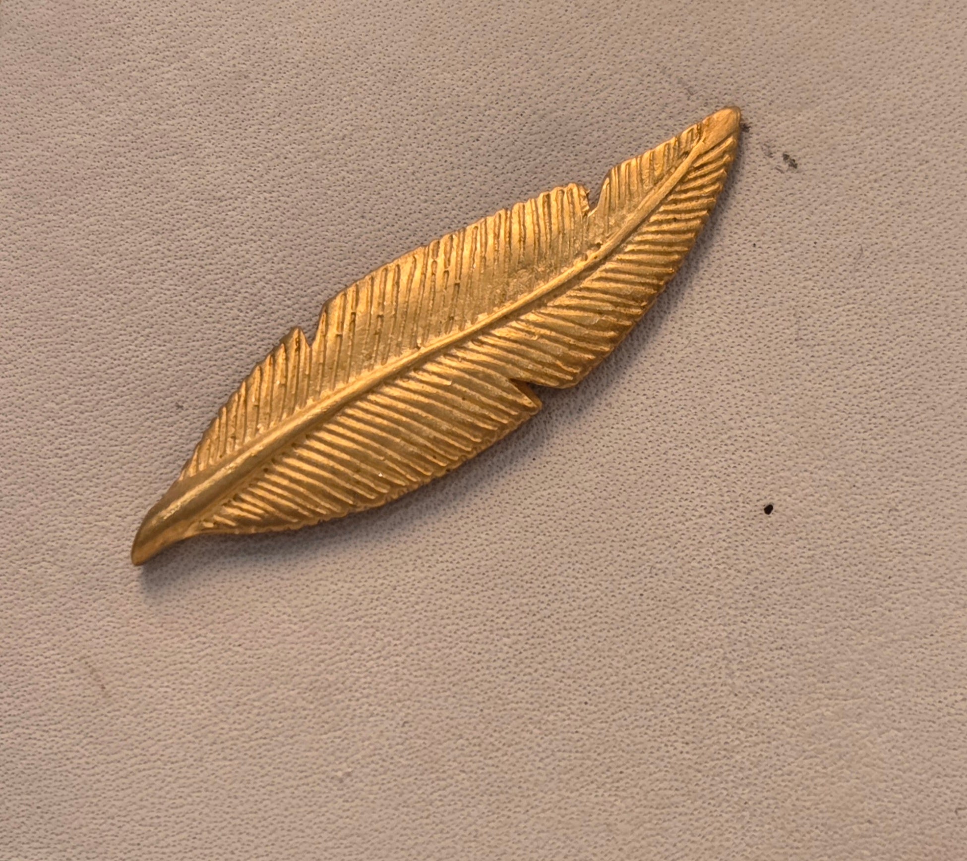 HB Feather Medium - Gold