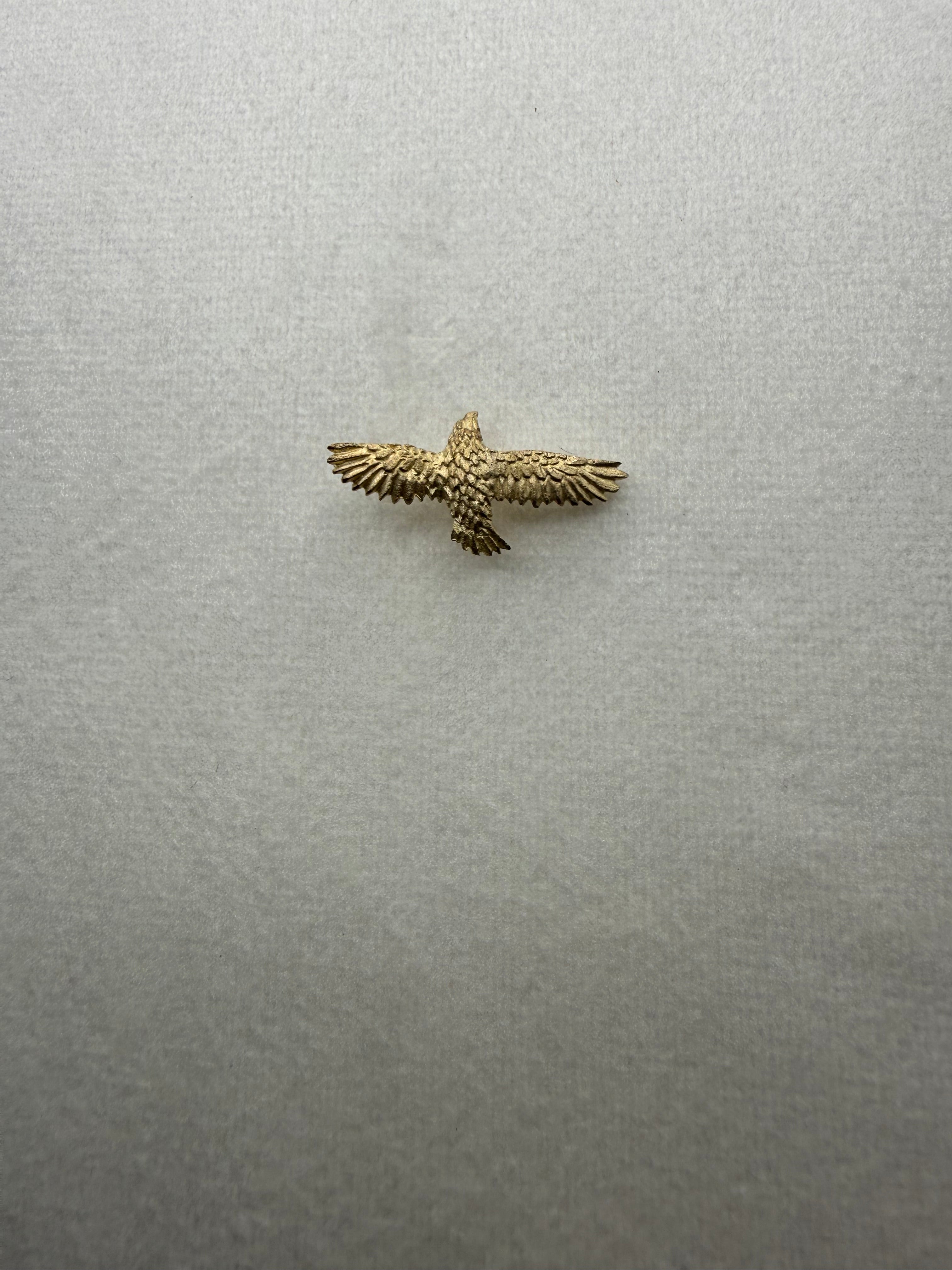 HB Bird of Prey Pin Medium-Gold