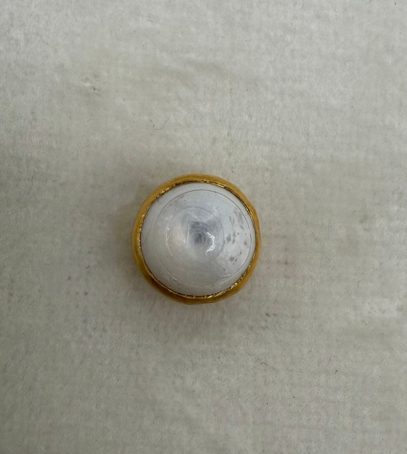 HB Round Mother of Pearl Hat Pin gold