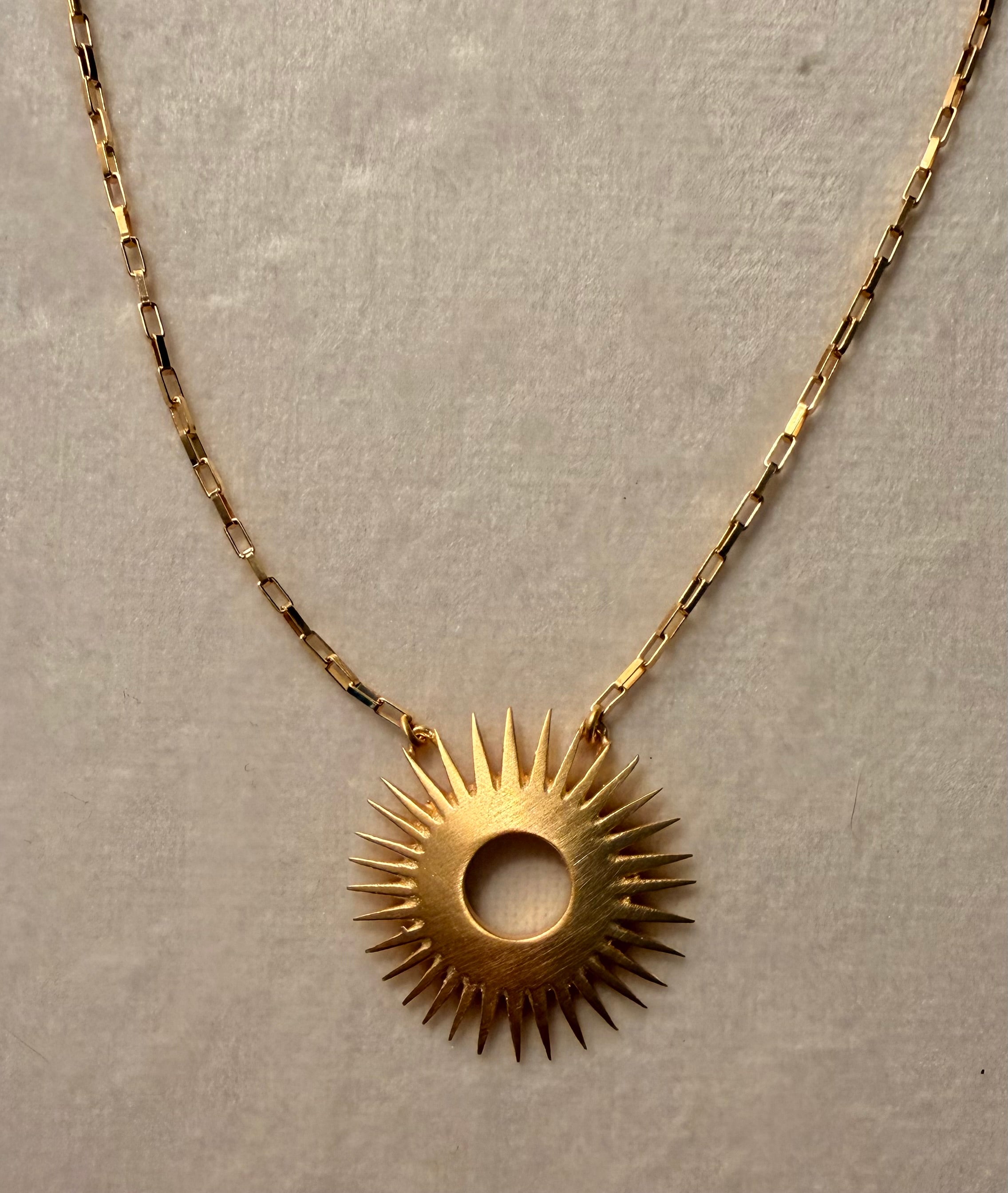 HB Sunburst Necklace Large - Gold