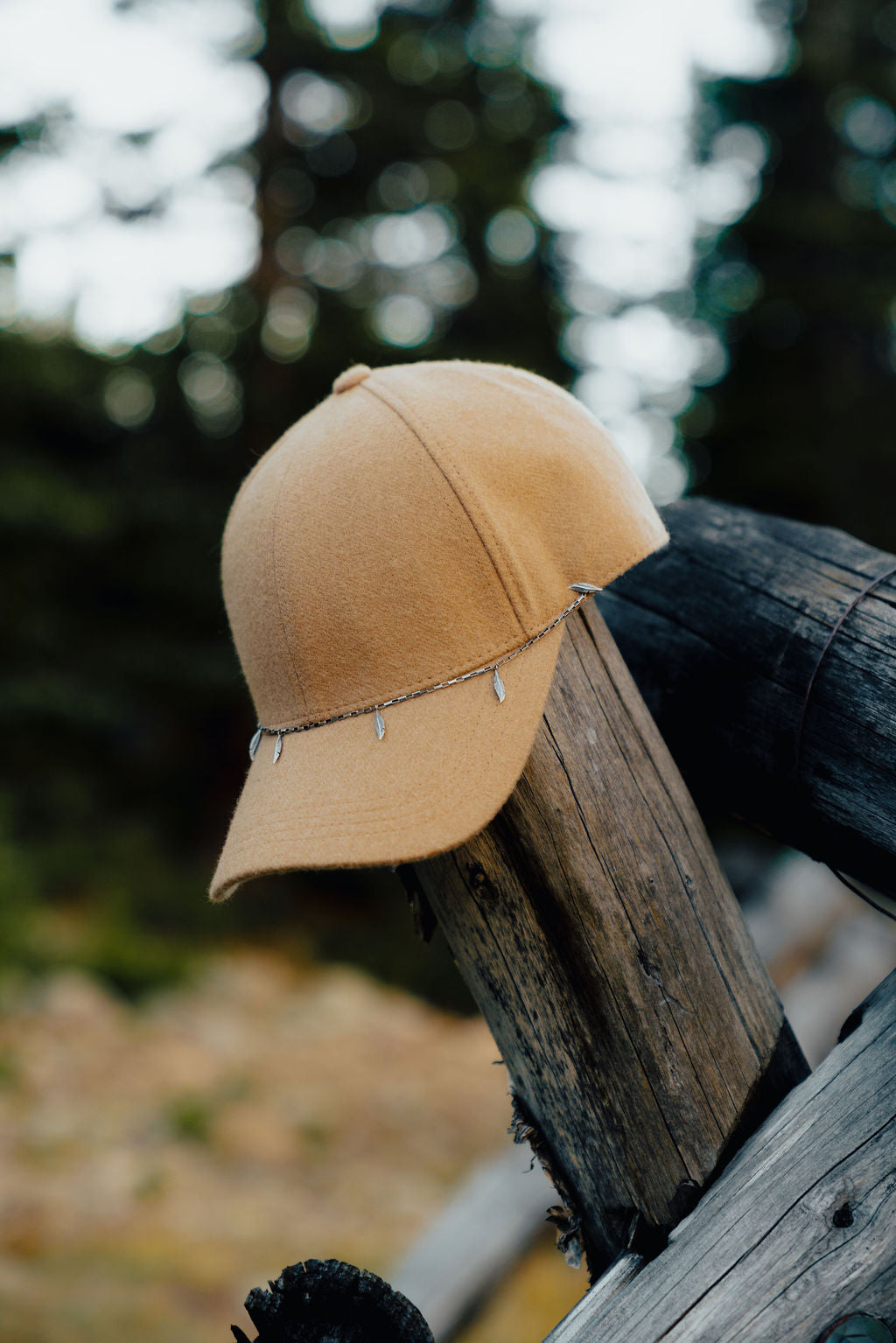 HB Feather Horizon Hat Chain
