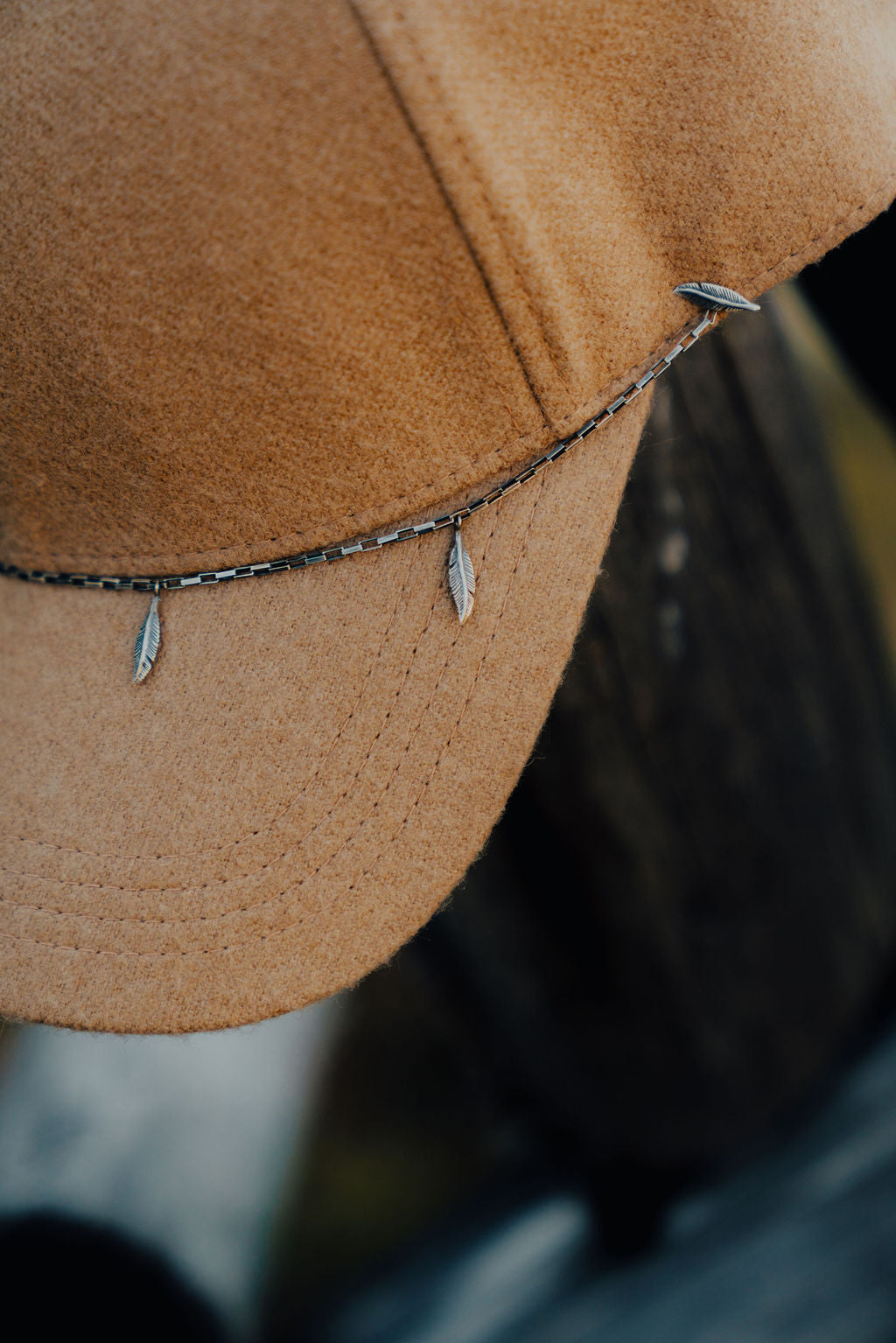 HB Feather Horizon Hat Chain